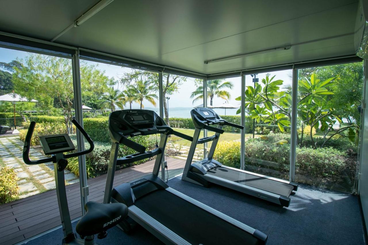 Escape Condominiums Beachfront Suites - Mae Phim Rayong Exterior foto