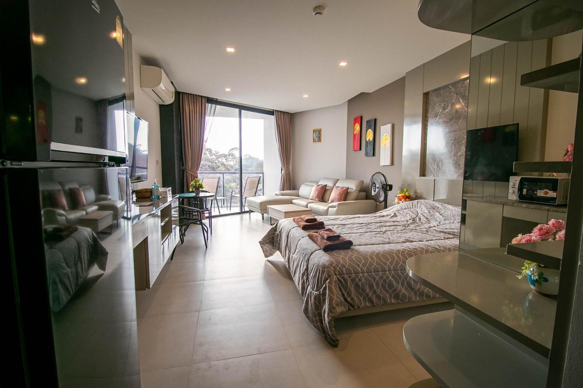 Escape Condominiums Beachfront Suites - Mae Phim Rayong Exterior foto