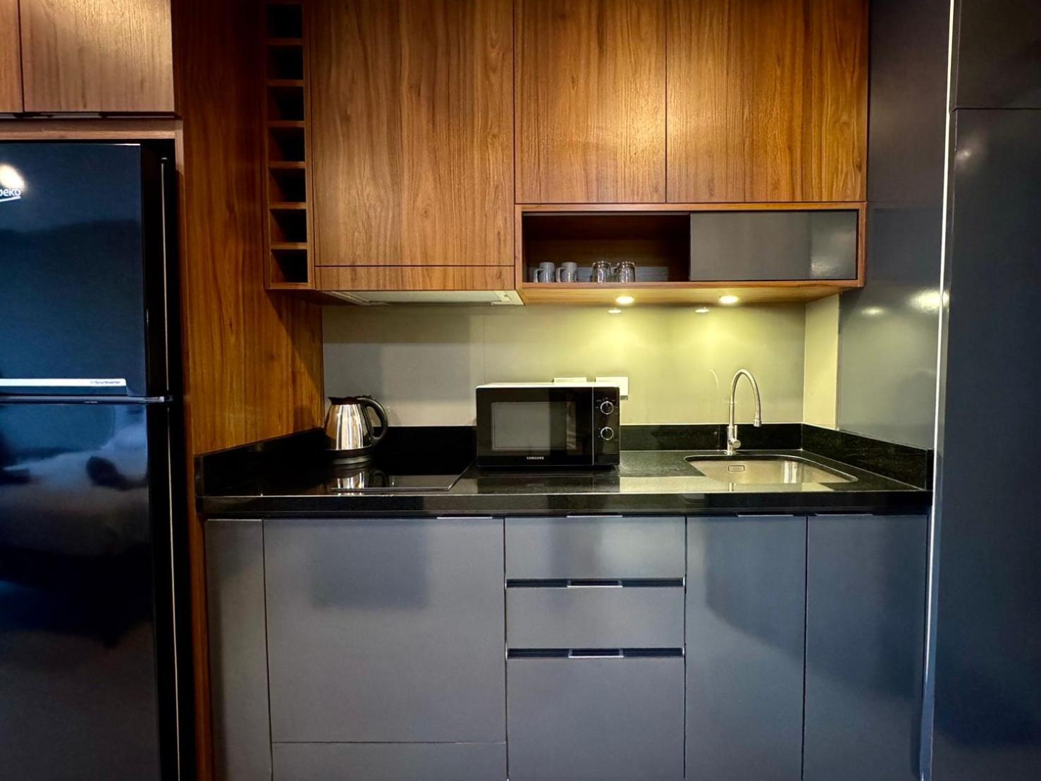 Escape Condominiums Beachfront Suites - Mae Phim Rayong Exterior foto